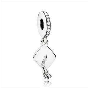 NEW AUTHENTIC PANDORA GRADUATION 🎓 CAP DANGLE